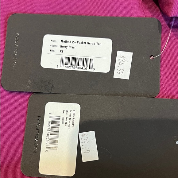 Fabletics Scrub Set - Picture 2 of 3